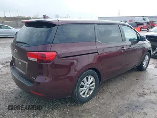 2017 Kia Sedona LX with VIN KNDMB5C12H6236364, listed as a IAAI auction lot 41924391 with 100,546 mi miles. Bid and sale history available at carsss.com. Image 4.