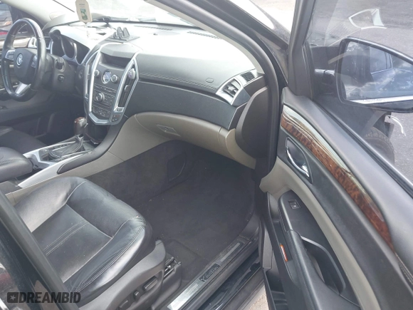 2010 Cadillac SRX Premium Collection with VIN 3GYFNCEY6AS631352, listed as a IAAI auction lot 41932700 with 221,753 mi miles. Bid and sale history available at carsss.com. Image 5.