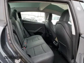 2024 Tesla Model 3 z VIN 5YJ3E1EA8RF744353, wystawiony jako Copart lot #50660175 z przebiegiem 2424 mil mil oraz Szkody całkowita. Historia ofert i sprzedaży dostępna na DreamBid. Obrazek 10.