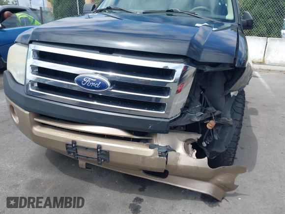 2013 Ford Expedition XLT z VIN 1FMJU1H53DEF16906, wystawiony jako IAAI lot #42196613 z przebiegiem 203 071 mil mil oraz . Historia ofert i sprzedaży dostępna na DreamBid. Obrazek 19.