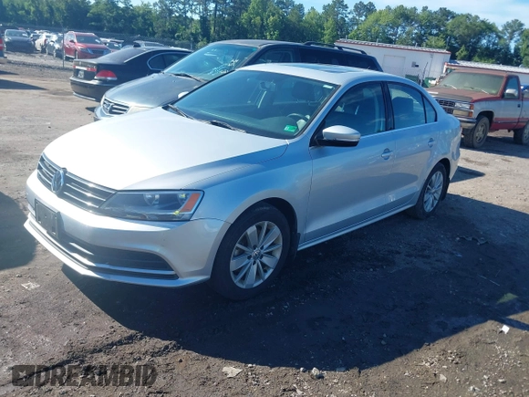 2015 Volkswagen Jetta SE с VIN 3VWD17AJ4FM323906, выставлен на аукционе IAAI как лот 42543996 с пробегом 88 382 миль миль и . История ставок и продаж доступна на DreamBid. Изображение 2.