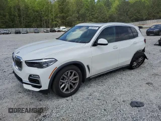 2021 BMW X5 xDrive40i z VIN 5UXCR6C07M9H21128, wystawiony jako Copart lot #54084915 z przebiegiem 26 966 mil mil oraz Szkody całkowita. Historia ofert i sprzedaży dostępna na DreamBid. Obrazek 1.