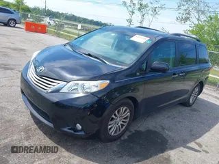 2015 Toyota Sienna XLE with VIN 5TDYK3DC9FS566344, listed as a IAAI auction lot 42049288 with 154,337 mi miles. Bid and sale history available at carsss.com. Image 17.