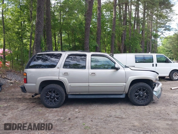 2005 Chevrolet Tahoe LS z VIN 1GNEK13T45J167997, wystawiony jako IAAI lot #42298160 z przebiegiem 142 981 mil mil oraz . Historia ofert i sprzedaży dostępna na DreamBid. Obrazek 13.