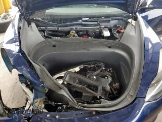 2022 Tesla Model 3 z VIN 5YJ3E1EA7NF289098, wystawiony jako Copart lot #60637005 z przebiegiem 152 060 mil mil oraz Czysty tytuł • Clean title. Historia ofert i sprzedaży dostępna na DreamBid. Obrazek 11.