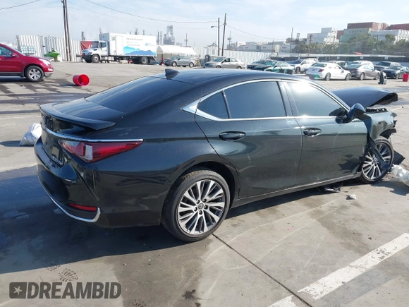 2021 Lexus ES with VIN 58AD11D16MU002636, listed as a IAAI auction lot 41850264 with 1 mi miles. Bid and sale history available at carsss.com. Image 4.