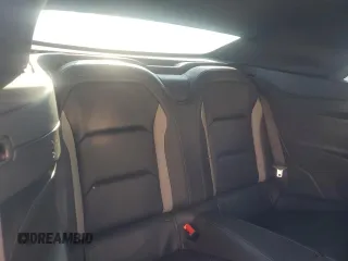 2019 Chevrolet Camaro 2SS z VIN 1G1FH3D79K0133072, wystawiony jako Copart lot #87183404 z przebiegiem 103 402 mil mil oraz Szkoda całkowita • Salvage title. Historia ofert i sprzedaży dostępna na DreamBid. Obrazek 10.
