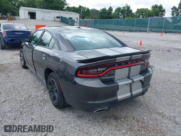 2020 Dodge Charger SXT z VIN 2C3CDXBG3LH211590, wystawiony jako IAAI lot #39869112 z przebiegiem 51 307 mil mil oraz . Historia ofert i sprzedaży dostępna na DreamBid. Obrazek 3.