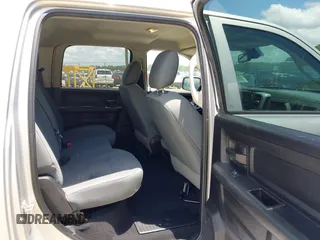 2018 Ram 1500 Express z VIN 3C6RR6KG4JG252350, wystawiony jako IAAI lot #42537585 z przebiegiem 202 104 mil mil oraz . Historia ofert i sprzedaży dostępna na DreamBid. Obrazek 8.