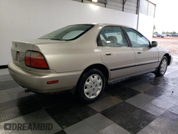 1997 Honda Accord LX with VIN JHMCD5630VC015585, listed as a Copart auction lot 52166155 with 121,820 mi miles and Salvage Title. Bid and sale history available at carsss.com. Image 3.