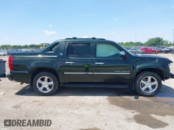 2013 Chevrolet Avalanche LTZ with VIN 3GNTKGE77DG331947, listed as a IAAI auction lot 42396775 with 119,150 mi miles and . Bid and sale history available at DreamBid. Image 14.