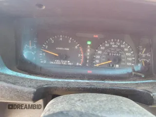 1997 Isuzu Rodeo z VIN 4S2CM58V0V4337626, wystawiony jako Copart lot #55491015 z przebiegiem 163 499 mil mil oraz Tytuł czysty. Historia ofert i sprzedaży dostępna na DreamBid. Obrazek 9.