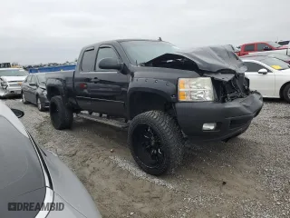 2008 Chevrolet Silverado 1500 LT w/2LT with VIN 2GCEC190381153462, listed as a Copart auction lot 80645754 with 157,808 mi miles and Salvage Title. Bid and sale history available at carsss.com. Image 4.