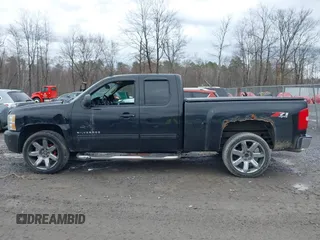 2011 Chevrolet Silverado 1500 LT with VIN 1GCRKSE39BZ300084, listed as a IAAI auction lot 41943867 with 157,056 mi miles and . Bid and sale history available at DreamBid. Image 14.