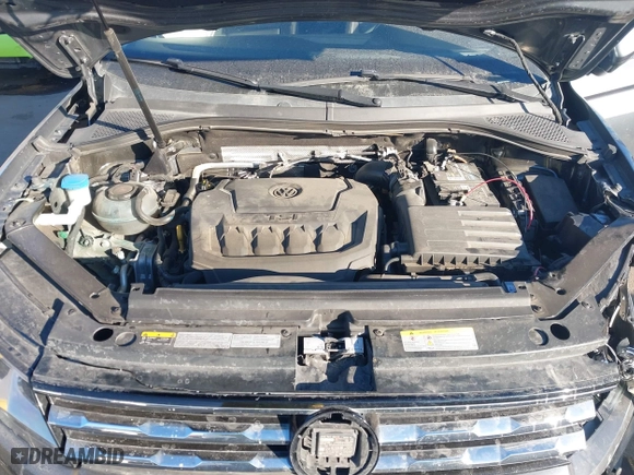 2020 Volkswagen Tiguan SE with VIN 3VV2B7AX9LM151977, listed as a IAAI auction lot 41448053 with 69,194 mi miles. Bid and sale history available at carsss.com. Image 10.