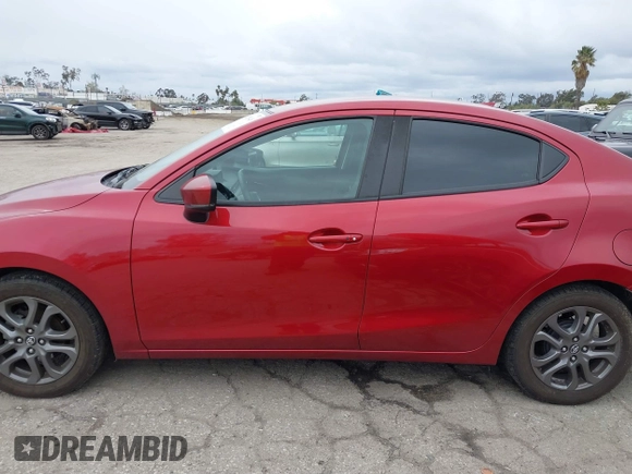 2019 Toyota Yaris L z VIN 3MYDLBYV6KY511548, wystawiony jako IAAI lot #41725445 z przebiegiem 62 628 mil mil oraz . Historia ofert i sprzedaży dostępna na DreamBid. Obrazek 14.