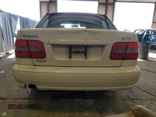 2000 Volvo S70 z VIN YV1LS61J8Y2632529, wystawiony jako Copart lot #88943915 z przebiegiem 210 495 mil mil oraz Szkody całkowita. Historia ofert i sprzedaży dostępna na DreamBid. Obrazek 6.