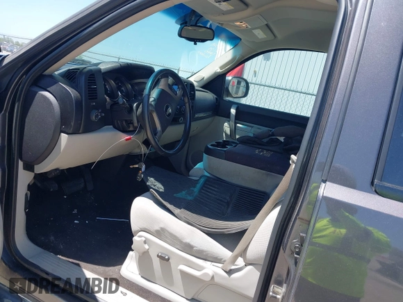 2010 Chevrolet Silverado 1500 LT with VIN 3GCRCSE06AG138545, listed as a IAAI auction lot 41990971 with 243,252 mi miles and . Bid and sale history available at DreamBid. Image 5.