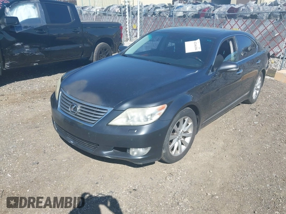 2011 Lexus LS 460 z VIN JTHCL5EF5B5010512, wystawiony jako IAAI lot #42166304 z przebiegiem 184 162 mil mil oraz . Historia ofert i sprzedaży dostępna na DreamBid. Obrazek 17.