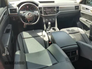 2018 Volkswagen Atlas SE z VIN 1V2DR2CA0JC586902, wystawiony jako Copart lot #54009405 z przebiegiem 87 656 mil mil oraz Szkoda całkowita • Salvage title. Historia ofert i sprzedaży dostępna na DreamBid. Obrazek 8.