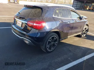 2018 Mercedes-Benz GLA 250 z VIN WDCTG4EB8JJ453945, wystawiony jako IAAI lot #41864754 z przebiegiem 62 890 mil mil oraz . Historia ofert i sprzedaży dostępna na DreamBid. Obrazek 4.