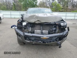 2024 Chevrolet Colorado 4WD LT z VIN 1GCGTCEC5R1108213, wystawiony jako Copart lot #57683765 z przebiegiem 22 022 mil mil oraz Szkoda całkowita • Salvage title. Historia ofert i sprzedaży dostępna na DreamBid. Obrazek 5.