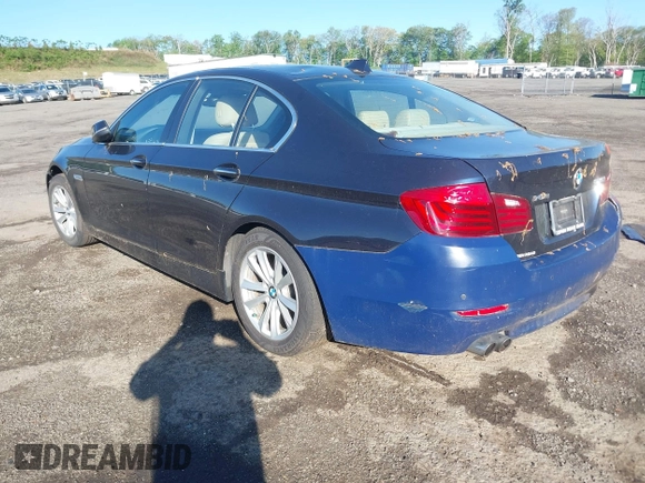 2015 BMW 5 Series 528i xDrive with VIN WBA5A7C58FD625974, listed as a IAAI auction lot 42193905 with 152,664 mi miles and . Bid and sale history available at carsss.com. Image 3.