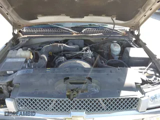 2004 Chevrolet Silverado 1500 Work Truck with VIN 1GCEC14X64Z332584, listed as a IAAI auction lot 41802624 with 165,172 mi miles. Bid and sale history available at carsss.com. Image 10.
