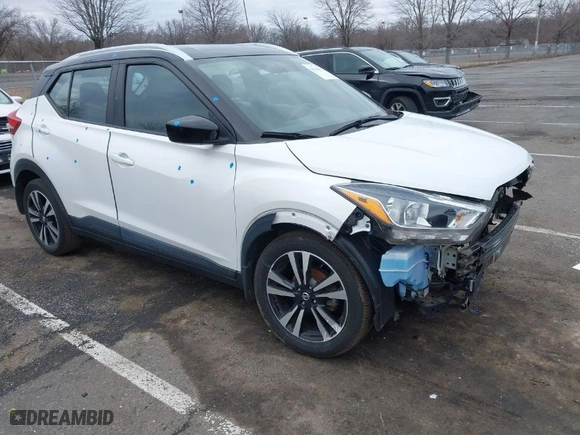 2018 Nissan Kicks SR with VIN 3N1CP5CU0JL510389, listed as a IAAI auction lot 41710875 with 48,001 mi miles. Bid and sale history available at carsss.com. Image 1.