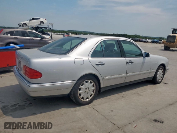 1997 Mercedes-Benz E-Class with VIN WDBJF55F3VA403290, listed as a Copart auction lot 53560555 with 0 mi miles and Clean Title. Bid and sale history available at carsss.com. Image 3.
