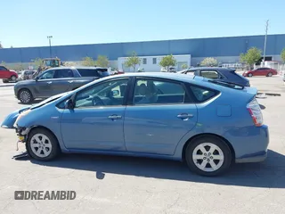 2007 Toyota Prius with VIN JTDKB20U677678691, listed as a IAAI auction lot 41993838 with 195,876 mi miles. Bid and sale history available at carsss.com. Image 15.