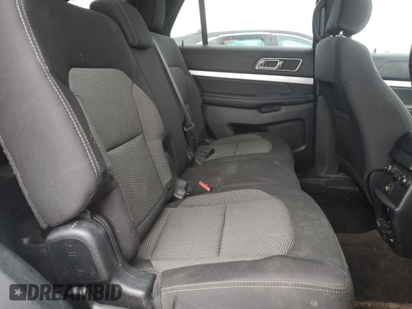 2017 Ford Explorer XLT z VIN 1FM5K8D81HGE35946, wystawiony jako Copart lot #55264305 z przebiegiem 157 863 mil mil oraz Czysty tytuł • Clean title. Historia ofert i sprzedaży dostępna na DreamBid. Obrazek 11.