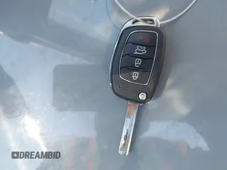 2018 Hyundai Santa Fe 2.4L z VIN 5NMZTDLB8JH098926, wystawiony jako IAAI lot #41816513 z przebiegiem 92 920 mil mil oraz . Historia ofert i sprzedaży dostępna na DreamBid. Obrazek 11.