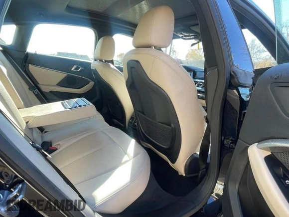 2022 BMW 2 Series 228i z VIN WBA53AK0XN7K12786, wystawiony jako Copart lot #48217205 z przebiegiem 49 677 mil mil oraz Czysty tytuł • Clean title. Historia ofert i sprzedaży dostępna na DreamBid. Obrazek 6.