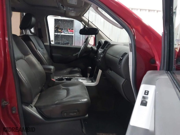2012 Nissan Pathfinder S with VIN 5N1AR1NB7CC600605, listed as a IAAI auction lot 41268269 with 185,083 mi miles. Bid and sale history available at carsss.com. Image 5.