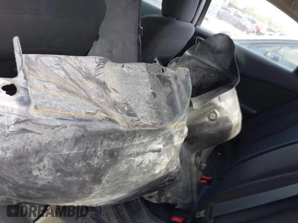2015 Chrysler 200 Limited с VIN 1C3CCCAB8FN547054, выставлен на аукционе IAAI как лот 42455432 с пробегом 180 265 миль миль и . История ставок и продаж доступна на DreamBid. Изображение 12.