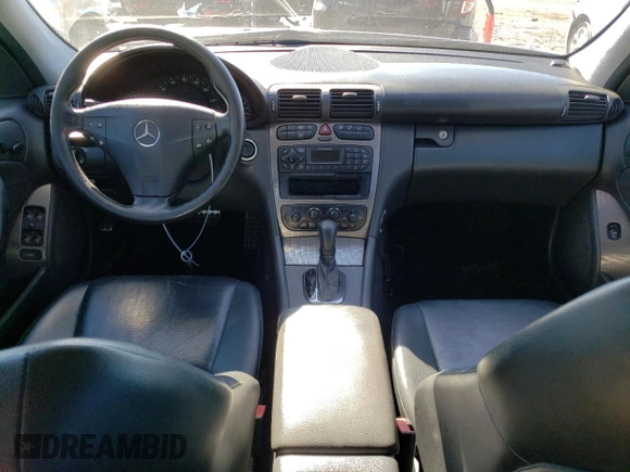 2004 Mercedes-Benz C 230 Kompressor with VIN WDBRF40J44F532276, listed as a Copart auction lot 72027053 with 146,556 mi miles and Non Repairable. Bid and sale history available at DreamBid. Image 8.
