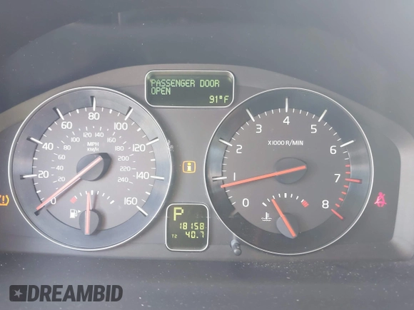 2008 Volvo C70 z VIN YV1MC67288J056674, wystawiony jako IAAI lot #41493211 z przebiegiem 18 158 mil mil oraz . Historia ofert i sprzedaży dostępna na DreamBid. Obrazek 7.