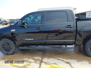 2013 Toyota Tundra с VIN 5TFDW5F19DX290264, выставлен на аукционе IAAI как лот 42319512 с пробегом 153 566 миль миль и . История ставок и продаж доступна на DreamBid. Изображение 15.