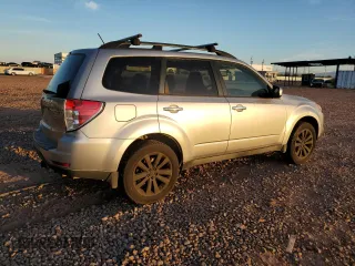 2012 Subaru Forester X Premium z VIN JF2SHBCC1CH428864, wystawiony jako Copart lot #61099195 z przebiegiem 217 468 mil mil oraz Czysty tytuł • Clean title. Historia ofert i sprzedaży dostępna na DreamBid. Obrazek 3.