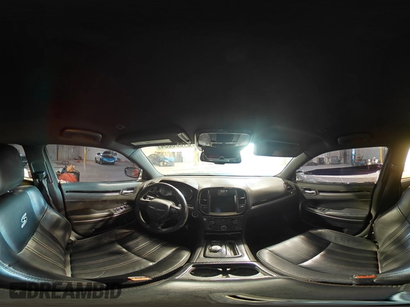 2019 Chrysler 300 S z VIN 2C3CCABG2KH516027, wystawiony jako Copart lot #84686654 z przebiegiem 73 155 mil mil oraz Szkoda całkowita • Salvage title. Historia ofert i sprzedaży dostępna na DreamBid. Obrazek 14.