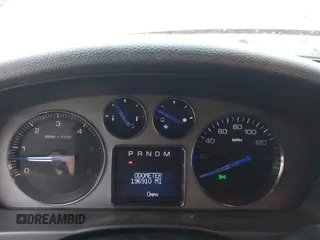 2007 Cadillac Escalade ESV z VIN 1GYFK66837R199579, wystawiony jako IAAI lot #42190566 z przebiegiem 196 910 mil mil oraz . Historia ofert i sprzedaży dostępna na DreamBid. Obrazek 7.