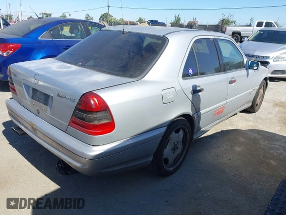 1998 Mercedes-Benz C с VIN WDBHA33G8WF744587, выставлен на аукционе IAAI как лот 42682845 с пробегом 271 027 миль миль и . История ставок и продаж доступна на DreamBid. Изображение 4.