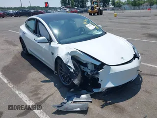 2023 Tesla Model 3 с VIN 5YJ3E1EAXPF645384, выставлен на аукционе IAAI как лот 42401955 с пробегом 18 031 миль миль и . История ставок и продаж доступна на DreamBid. Изображение 1.