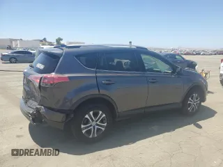 2018 Toyota RAV4 LE z VIN JTMBFREV8JJ259069, wystawiony jako Copart lot #61106715 z przebiegiem 56 770 mil mil oraz Szkoda całkowita • Salvage title. Historia ofert i sprzedaży dostępna na DreamBid. Obrazek 3.