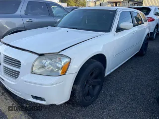2006 Dodge Magnum R/T z VIN 2D4GZ57226H398988, wystawiony jako Copart lot #59425655 z przebiegiem Nie podano mil oraz Tytuł czysty. Historia ofert i sprzedaży dostępna na DreamBid. Obrazek 2.