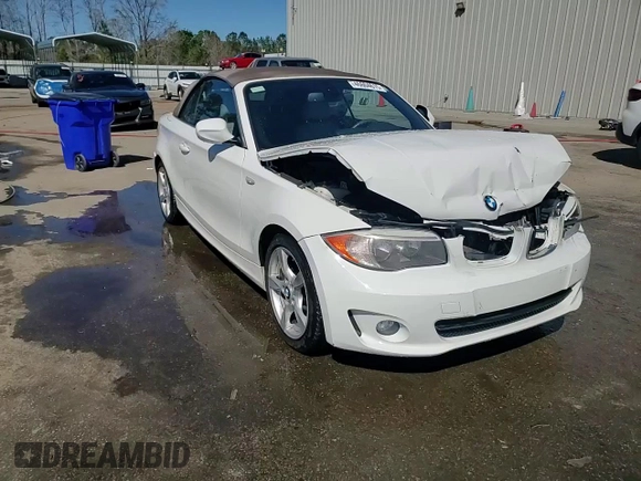 2012 BMW 1 Series 128i z VIN WBAUL7C51CVM83012, wystawiony jako Copart lot #46604615 z przebiegiem 156 565 mil mil oraz Szkody całkowita. Historia ofert i sprzedaży dostępna na DreamBid. Obrazek 13.