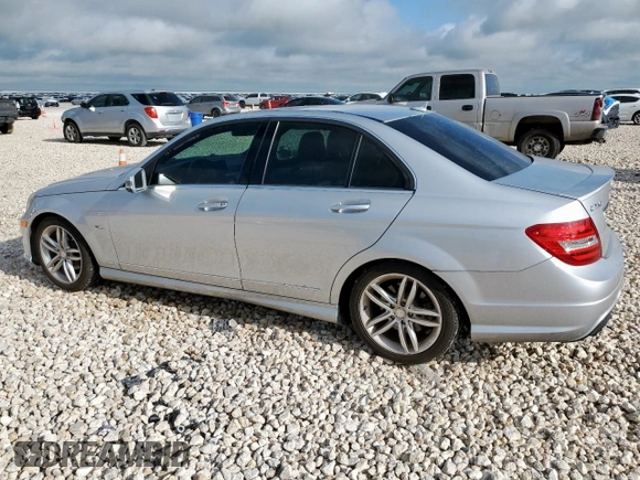 2012 Mercedes-Benz C 250 Sport z VIN WDDGF4HB5CR235008, wystawiony jako Copart lot #62409135 z przebiegiem 146 642 mil mil oraz Czysty tytuł • Clean title. Historia ofert i sprzedaży dostępna na DreamBid. Obrazek 2.