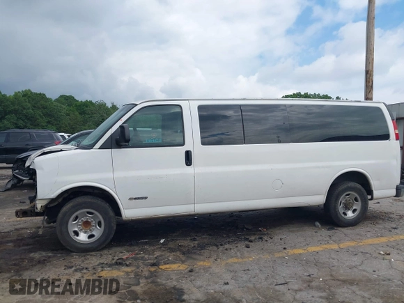 2006 Chevrolet Express Passenger with VIN 1GAHG39U661109144, listed as a IAAI auction lot 42439731 with 163,372 mi miles and . Bid and sale history available at DreamBid. Image 14.