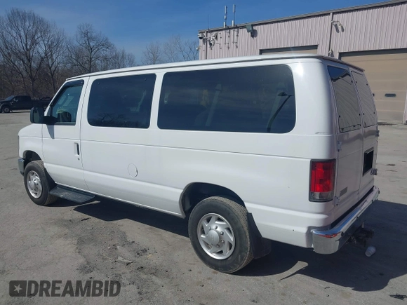 2014 Ford Econoline Passenger XL with VIN 1FBNE3BL2EDA77876, listed as a IAAI auction lot 41814216 with 127,691 mi miles. Bid and sale history available at carsss.com. Image 3.